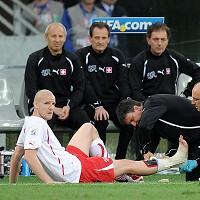 Hitzfeld fears for injured Senderos