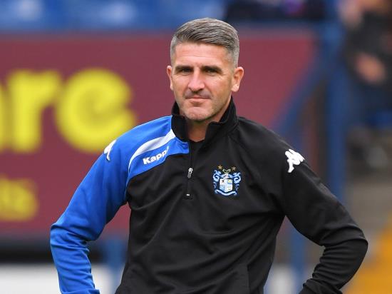 Ryan Lowe backs bottom side Bury to get out of relegation zone
