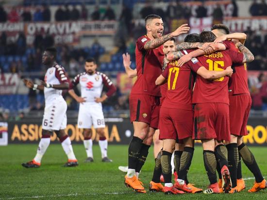 Roma 3 - 0 Torino: Daniele De Rossi scores in Roma win on emotional night