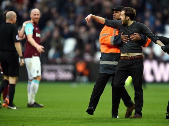 West Ham board face angry backlash in ugly scenes at London Stadium