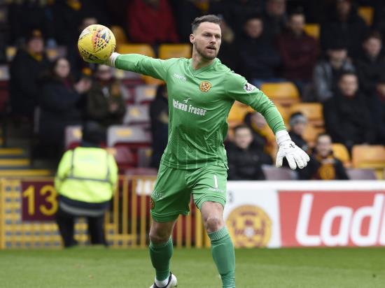 Stephen Robinson makes technology call after Motherwell suffer double blow