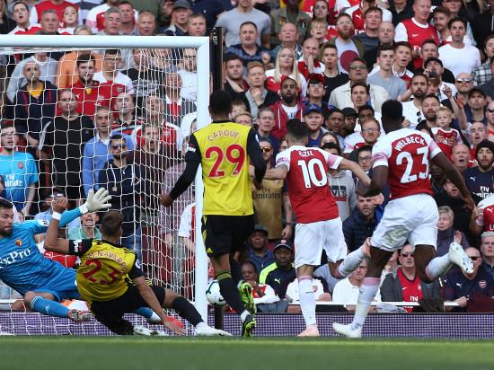 Late sting in the tail enough for Arsenal to beat the Hornets