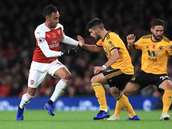 Below-par Arsenal rescue late point at home to Wolves