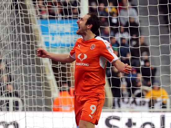Luton Town vs Sheffield Wed - Danny Hylton suspended as Luton host Wednesday