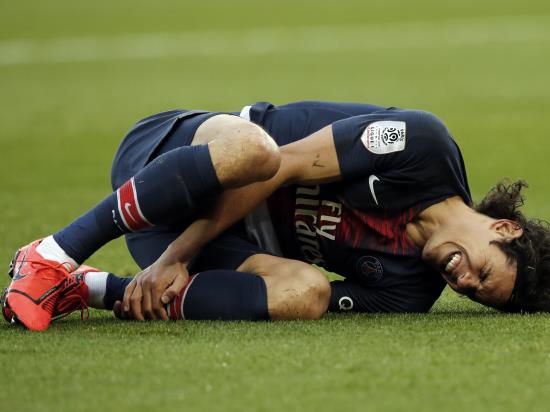 Cavani suffers muscle injury three days out from United clash