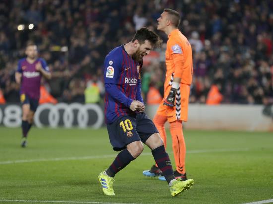 Messi penalty guides Barcelona past Real Valladolid