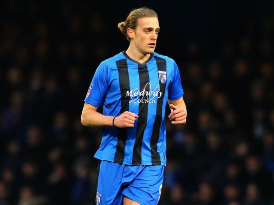 Eaves on target again as Gillingham win at Wimbledon