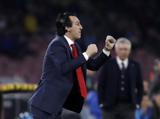 Unai Emery applauds his Arsenal players after reaching semi-finals