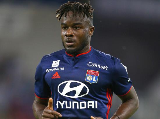 Dembele scores late winner as Lyon beat 10-man Bordeaux