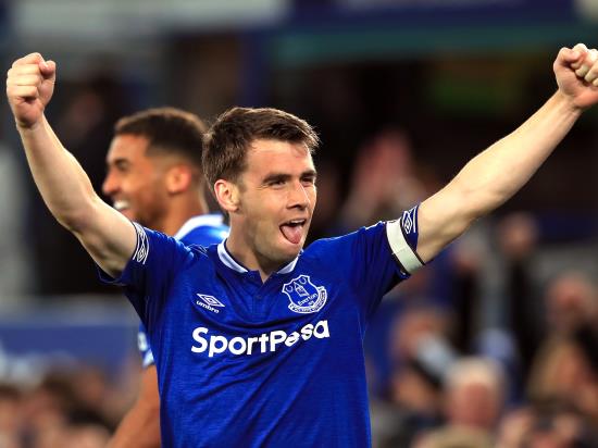 Everton ease to victory over Burnley to keep European dream alive