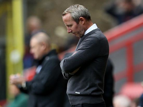Charlton boss Bowyer to pick from depleted squad for Hull clash