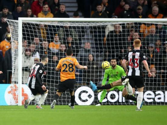 Dubravka denies Wolves to earn Newcastle a point at Molineux