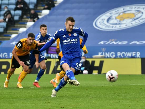 Jamie Vardy fires Foxes to Premier League summit as Leicester edge out Wolves