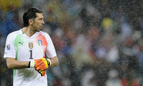 World Cup 2010: Italy fear Gianluigi Buffon's tournament could be over
