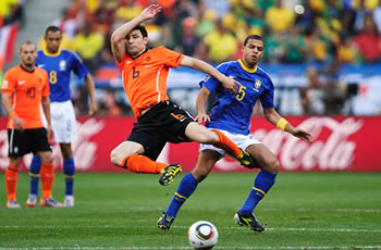 Netherlands 2-1 Brazil: Wesley Sneijder Sends Oranje Into Semi-Finals