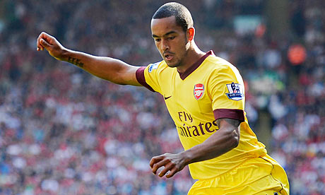 Theo Walcott is desperate for Arsenal to go on and win the Carling Cup