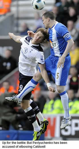 Wayne Rooney Elbow James Mccarthy. elbow on James McCarthy