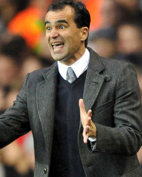 Roberto Martinez to deside on Aston Villa job by lunchtime