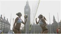 British beach volleyball players turn heads in London