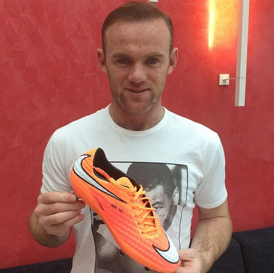 Manchester United captain Wayne Rooney posts picture with new Nike HyperVenom boots