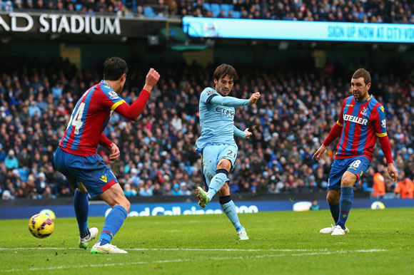 Manchester City 3 : 0 Crystal Palace - Silva strikes sink Palace
