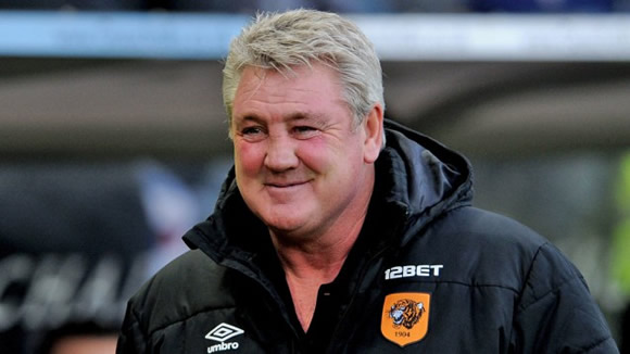 Bruce agrees new Hull deal
