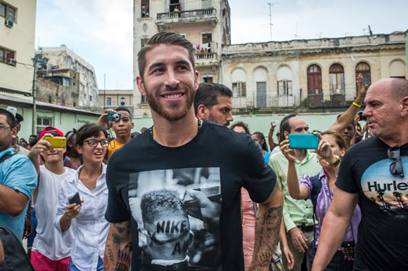 Sergio Ramos 'absolutely and completely' wants Man United move as club make £28.6m bid