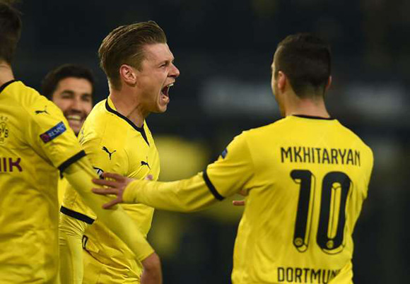 Borussia Dortmund 2 - 0 FC Porto: Piszczek & Reus hand Borussia Dortmund advantage in Europa League tie with Porto