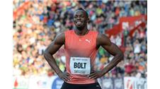 WATCH: Bolt blows the field away