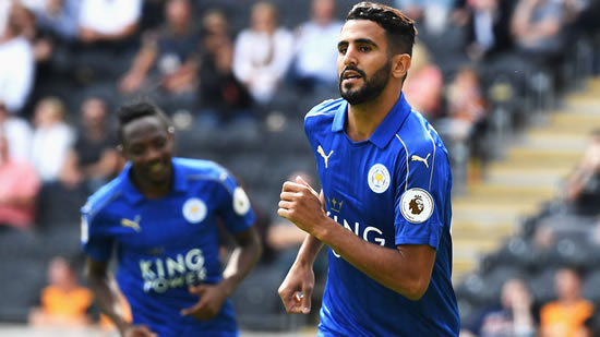 Riyad Mahrez signs new Leicester contract until 2020