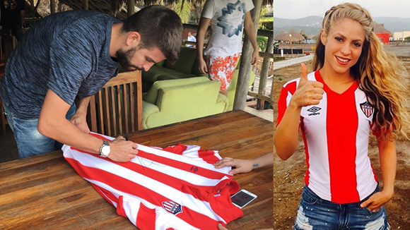 Pique shows his support for Shakira's hometown team