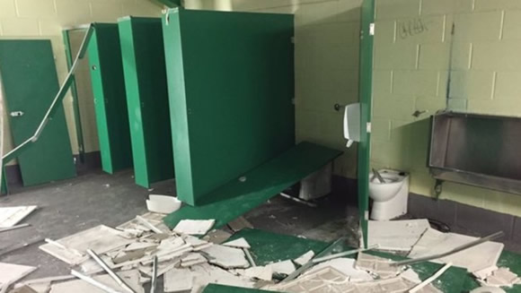 Celtic Fan Cheekily Retaliates to Rangers Fans Trashing Toilets