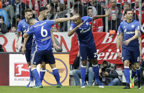 Bayern Munich 1 - 1 Schalke 04: Schalke hold Bayern Munich to end Bundesliga leaders' winning run