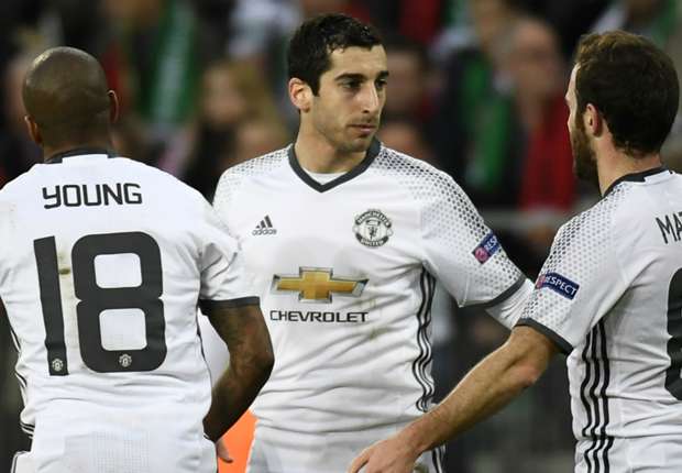 Saint-Etienne 0-1 Manchester United (agg: 0-4): Mkhitaryan on target as Bailly sees red