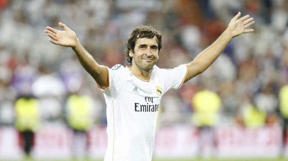 Raul to sign with Real Madrid imminently