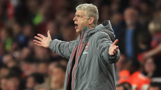 David Moyes blasts Arsene Wenger's 'holiday' comment as 'insult to football'
