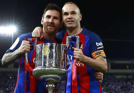 Iniesta refuses to commit to Barcelona