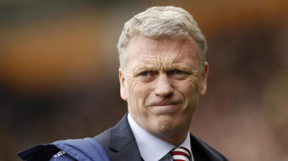 Moyes fined 30,000 pounds for 'slap' comments to journalist