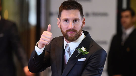 Messi seals his Barcelona renewal, extending to 2021 with a €300m release clause