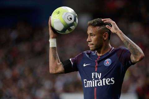 Neymar warns Celtic that booing bores him