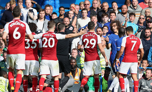 Chelsea 0 - 0 Arsenal: Arsenal battle to deserved point at 10-man Chelsea