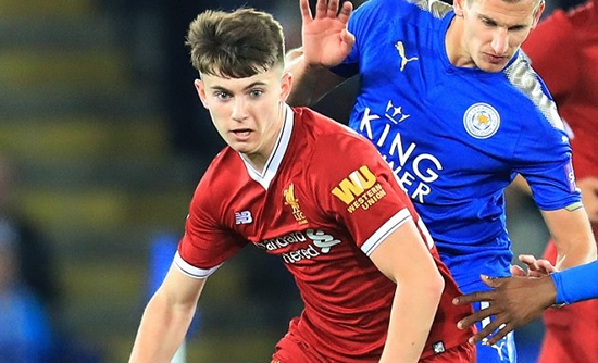 Barcelona reps nagging Liverpool whiz Woodburn to discuss future