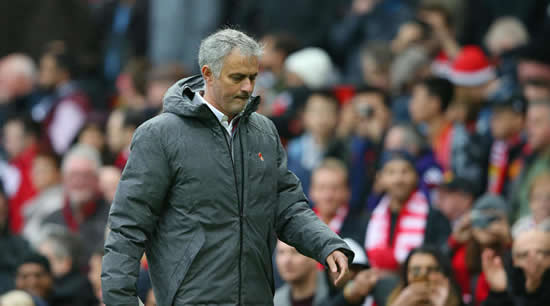 Mourinho: Man Utd fans can boo who they want