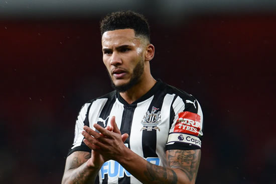 Jamaal Lascelles: Newcastle will bully Manchester City off St James' Park