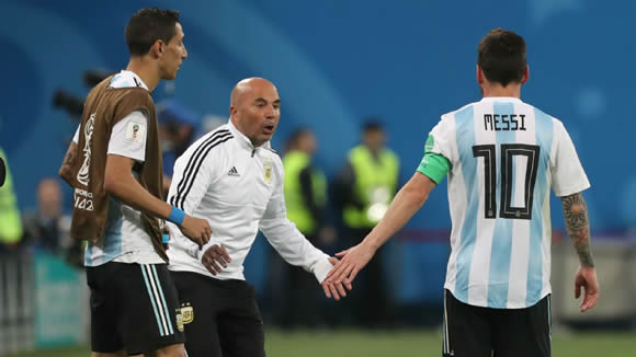 Jorge Sampaoli: I was instructing Lionel Messi vs. Nigeria, not consulting him