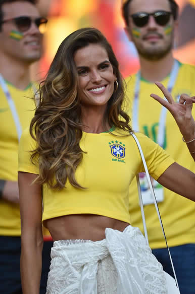 Kevin Trapp gets over Germany World Cup heartache by getting engaged to stunning model Izabel Goulart