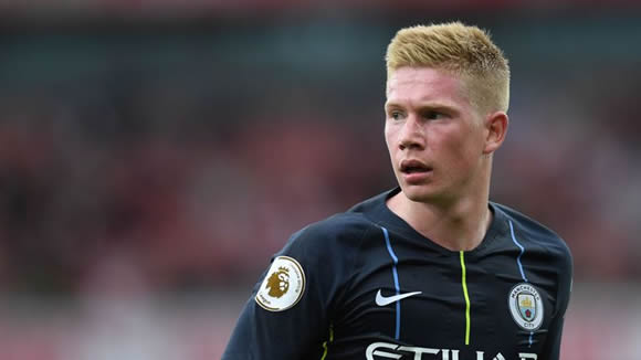Kevin De Bruyne suffers knee injury in Manchester City training