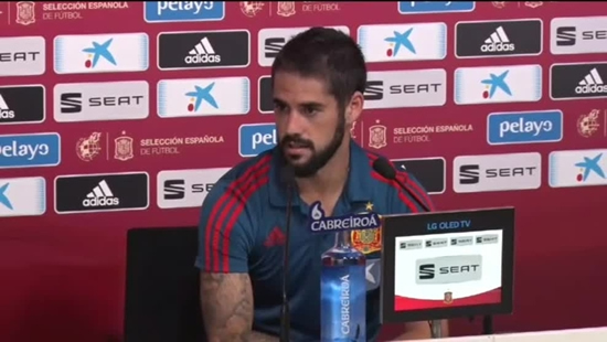 Isco happy with new Spain boss Luis Enrique introducing mobile phone ban