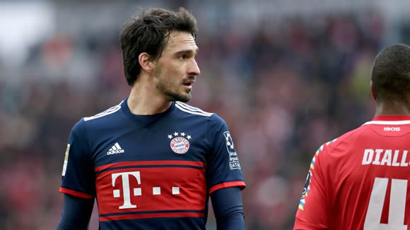 Bayern's Mats Hummels reignites talk of Manchester United swap