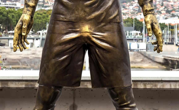 Cristiano Ronaldo statue has buffed crotch after being rubbed by keen female fans